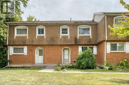 58-5561 Empress St, Windsor, ON, N8T3B2 | Card Image