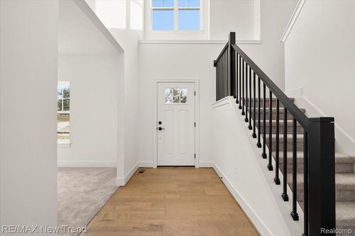 6515 Cambridge Cir, Clarkston, MI, 48346-2381 | Card Image