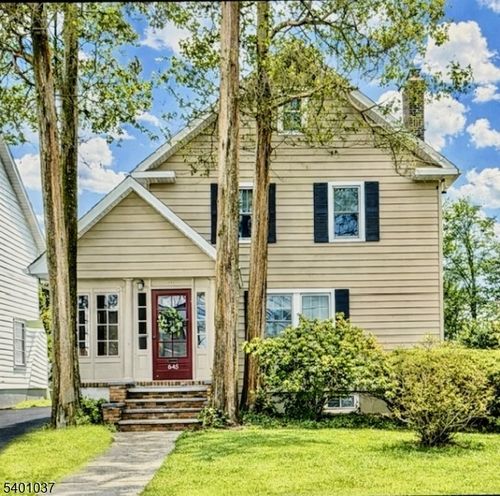 645 Roosevelt St, Westfield, NJ, 07090-4172 | Card Image