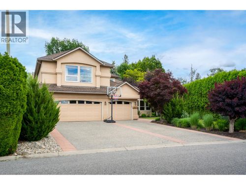 492 Carona Cres, Kelowna, BC, V1W3C6 | Card Image