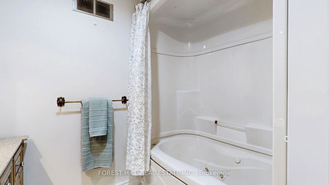 46 Maplewood Dr, House other with 5 bedrooms, 3 bathrooms and 5 parking in Amaranth ON | Image 19