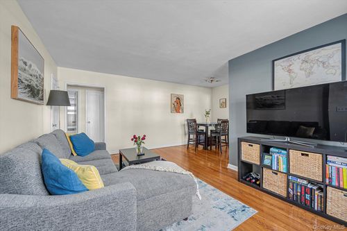 a-212 69th Ave, Bayside, NY, 11364-2530 | Card Image