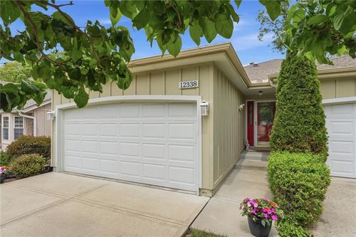 12338 W 105th Ter, Overland Park, KS, 66215-2280 | Card Image