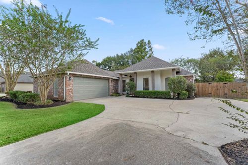 18514 Hoo Shoo Too Rd, Baton Rouge, LA, 70817-8005 | Card Image