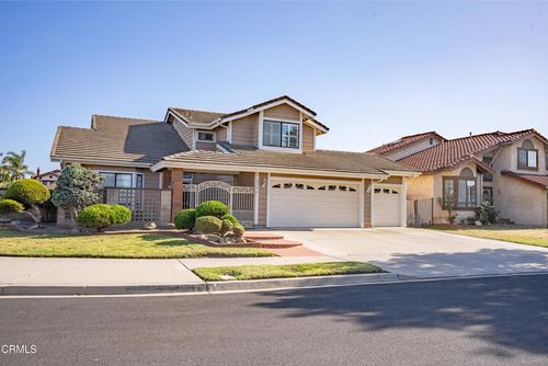 2500 Lilac Walk, Oxnard, CA, 93030-4795 | Card Image