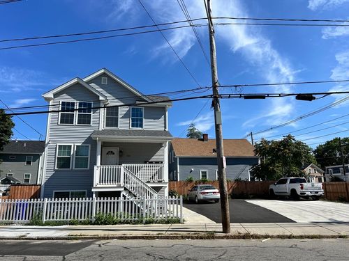 561 Potters Ave, Providence, RI, 02907-2920 | Card Image