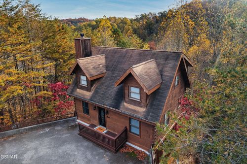 3860 Katelyns Ln, Sevierville, TN, 37876-9087 | Card Image