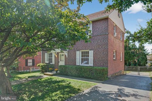 337 Morris Ave, CRUM LYNNE, PA, 19022-1131 | Card Image