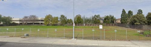 1811 W Kettleman Ln, Lodi, CA, 95242-4216 | Card Image