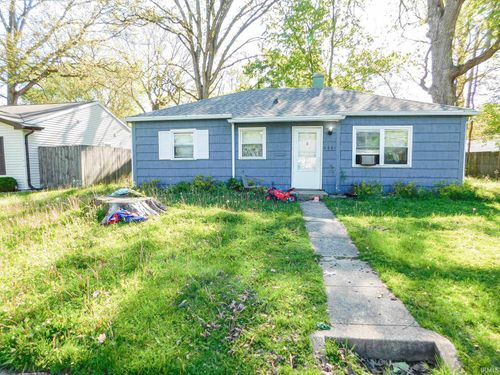 4601 Bowser Ave, Fort Wayne, IN, 46806-2412 | Card Image