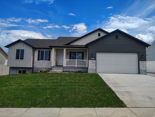 2124 90, Tooele, UT, 84074-8200 | Card Image
