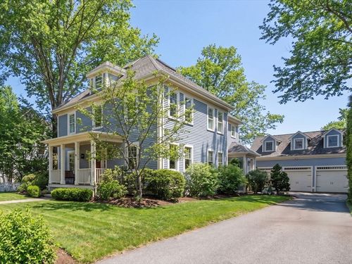 33 Everett St, Concord, MA, 01742-3601 | Card Image