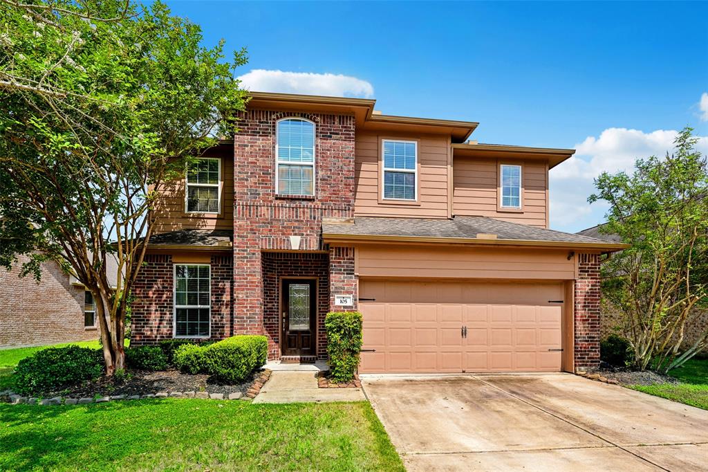Long Meadow Ct, Clute, TX 77531