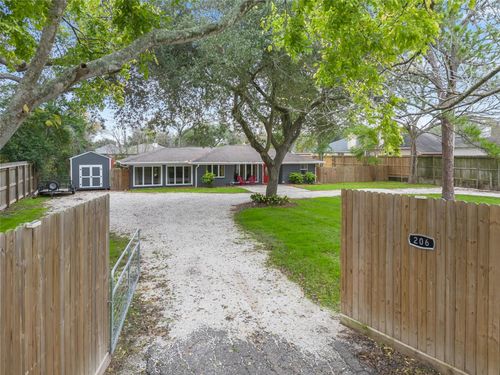 206 Texas Avenue, League City, TX, 77573 | Card Image