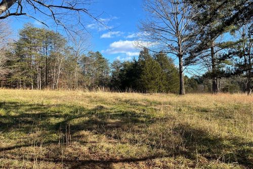 235 Tweedy Ln, Appomattox, VA, 24522-7980 | Card Image