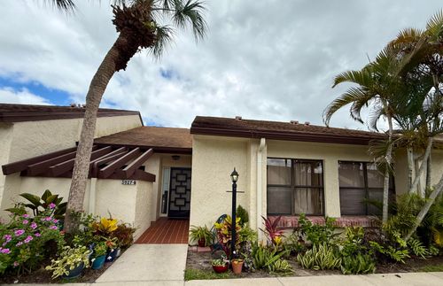 b-3927 Vine Tree Trl, Lake Worth, FL, 33467-8540 | Card Image