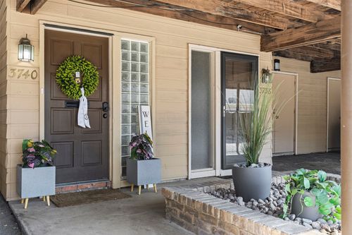 d-3740 Vitruvian Way, Addison, TX, 75001-4000 | Card Image