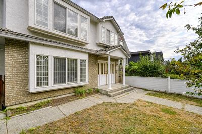 3315 Charles St, House other with 6 bedrooms, 3 bathrooms and 4 parking in Vancouver BC | Image 2