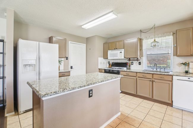 5229 Cedar View Ct, House other with 4 bedrooms, 3 bathrooms and null parking in Watauga TX | Image 12