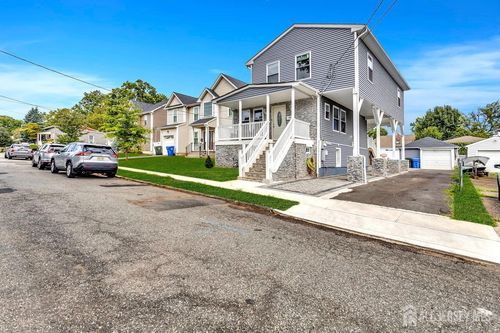 218 Church St, WOODBRIDGE, NJ, 07095-2423 | Card Image