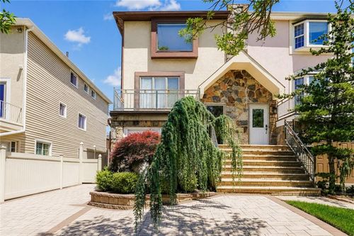 19 Shotwell Ave, Staten Island, NY, 10312-1929 | Card Image