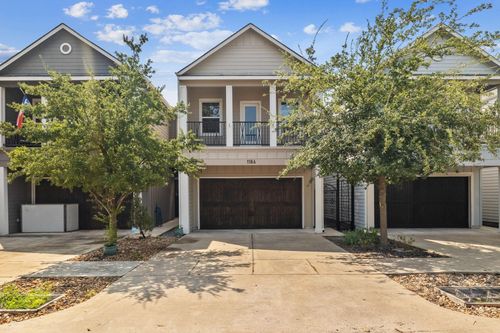 a-118 E 27th St, Houston, TX, 77008-2128 | Card Image
