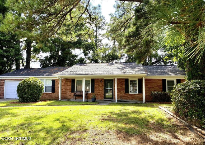 Regalwood Dr, Jacksonville, NC 28546
