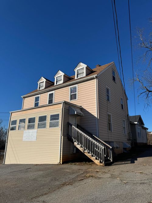 216 College St, Martinsville, VA, 24112-3600 | Card Image