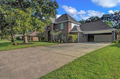 611 N Hickory St, Tomball, TX, 77375-4415 | Card Image
