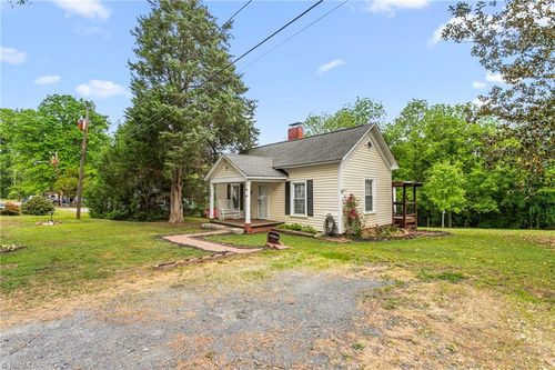 206 Village Ave, Randleman, NC, 27317-9479 | Card Image