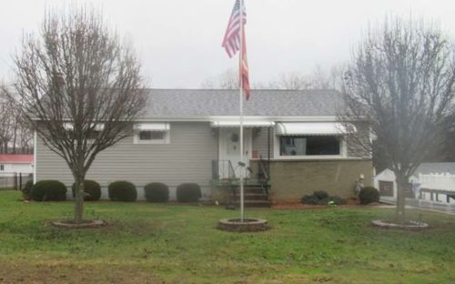 1421 Davidson St, Wampum, PA, 16157-4415 | Card Image