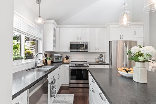 472 Riverview Cres, Coquitlam, BC, V3C4X9 | Card Image