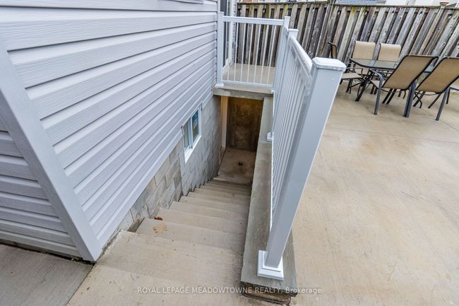 20 Sloan Dr, House other with 4 bedrooms, 4 bathrooms and 2 parking in Milton ON | Image 37