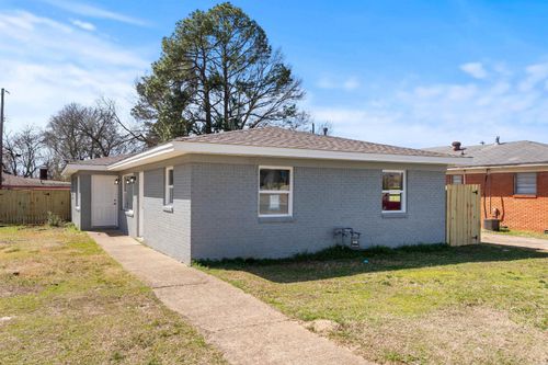 611 Lenora St, Jacksonville, AR, 72076-2347 | Card Image