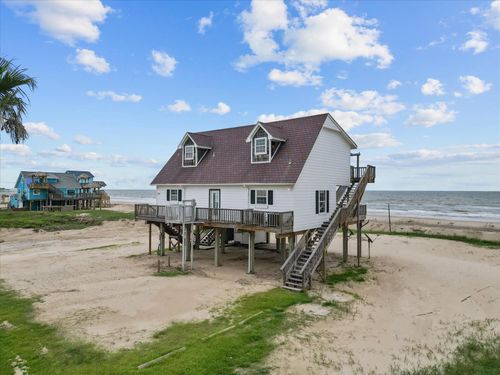 125 Driftwood Ct, Surfside Beach, TX, 77541-8951 | Card Image