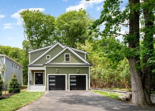89 Spring St, Lexington, MA, 02421-7829 | Card Image
