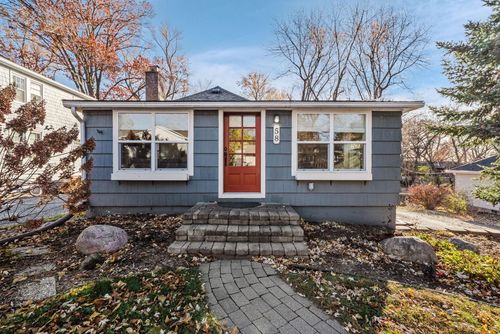 58 Grove St, Mahtomedi, MN, 55115-1630 | Card Image