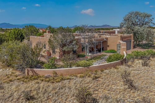 85 Herrada Rd, Santa Fe, NM, 87508-8268 | Card Image