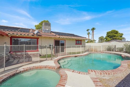 4596 Eureka St, Las Vegas, NV, 89103-4517 | Card Image