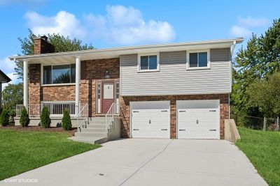 818 Brentwood Court, House other with 3 bedrooms, 2 bathrooms and 2 parking in Schaumburg IL | Image 1