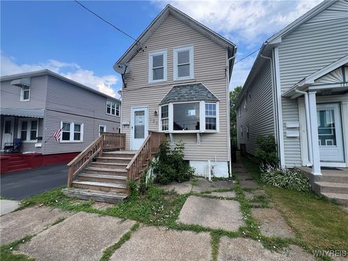 123 N Marion St, North Tonawanda, NY, 14120-6828 | Card Image