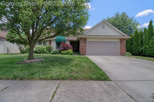 26901 Coachlight St, Woodhaven, MI, 48183-5303 | Card Image