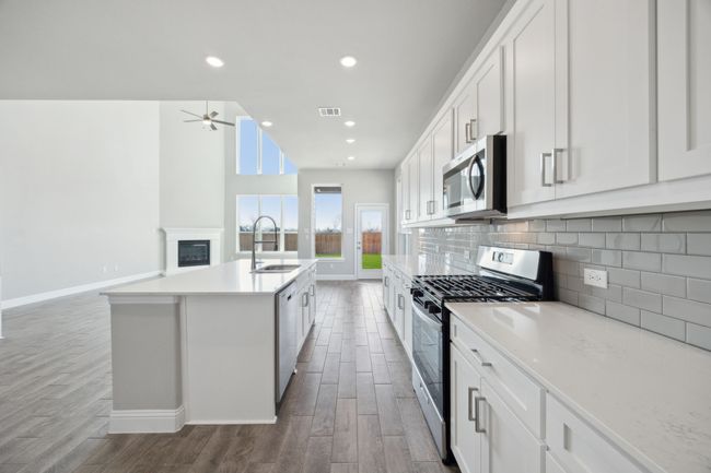 611 Parrino Pkwy, House other with 4 bedrooms, 5 bathrooms and null parking in Princeton TX | Image 5