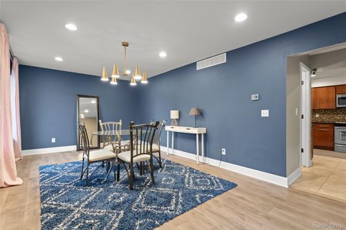 36105 Somerset St, Westland, MI, 48186-4192 | Card Image