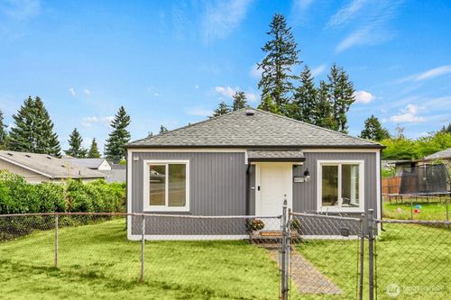3-6611 Commercial Ave, Everett, WA, 98203-4711 | Card Image
