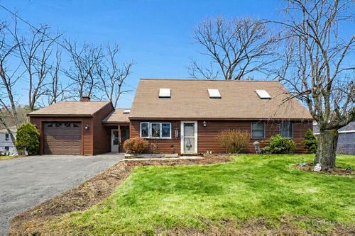 38 Candice St, Clinton, MA, 01510-3906 | Card Image