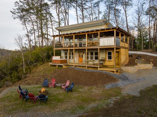 21 Riverview Circle, Blue Ridge, GA, 30513 | Card Image