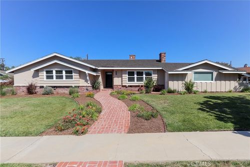 2919 Sunnywood Dr, Fullerton, CA, 92835-1852 | Card Image