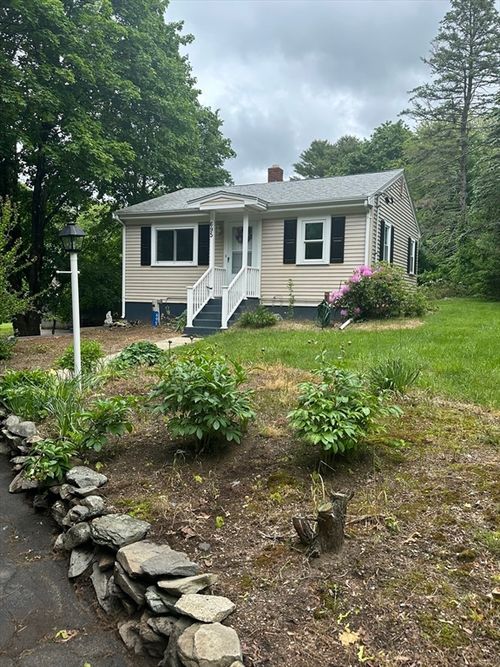 695 South St E, Raynham, MA, 02767-1038 | Card Image
