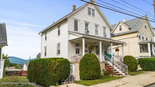 410 Smith St, Dunmore, PA, 18512-2922 | Card Image